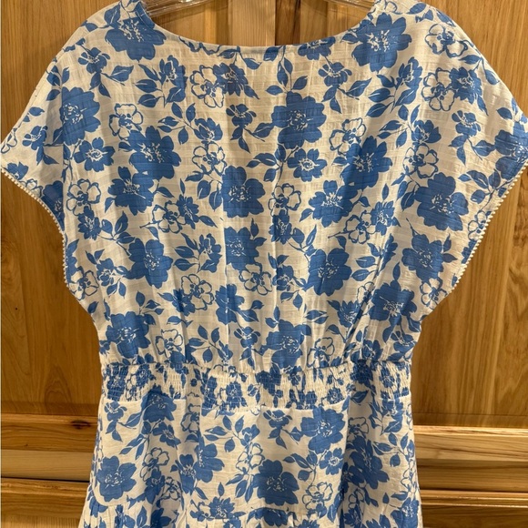 Sweet Lemon Blue and White Floral Deep V-Neck Lace Tiered Gathered Waist Dress - Picture 6 of 14